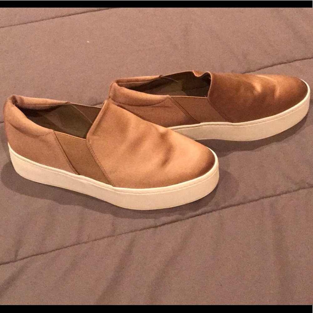 VINCE PLATFORM WARREN Tan Satin Sneakers size 8.5